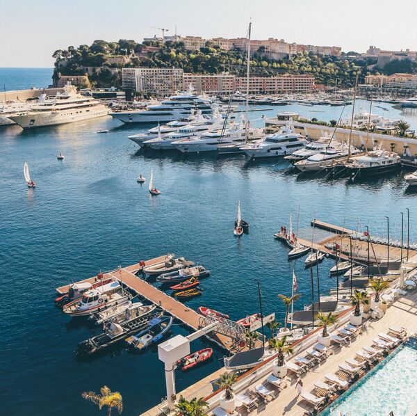 explorer-yachts-summit